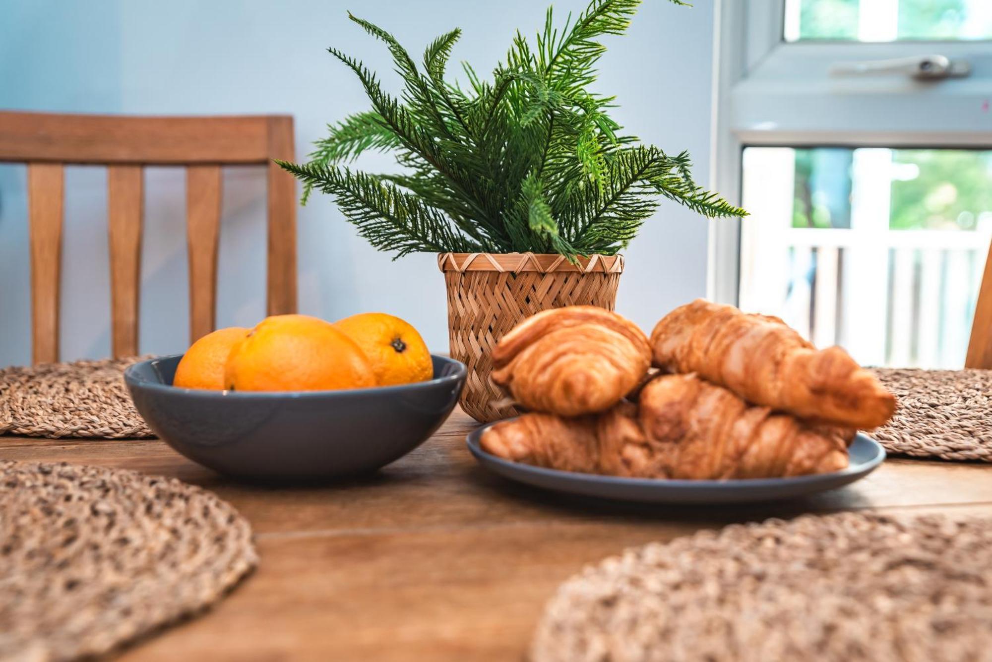 Family Gathering Bungalow Southampton Ngoại thất bức ảnh