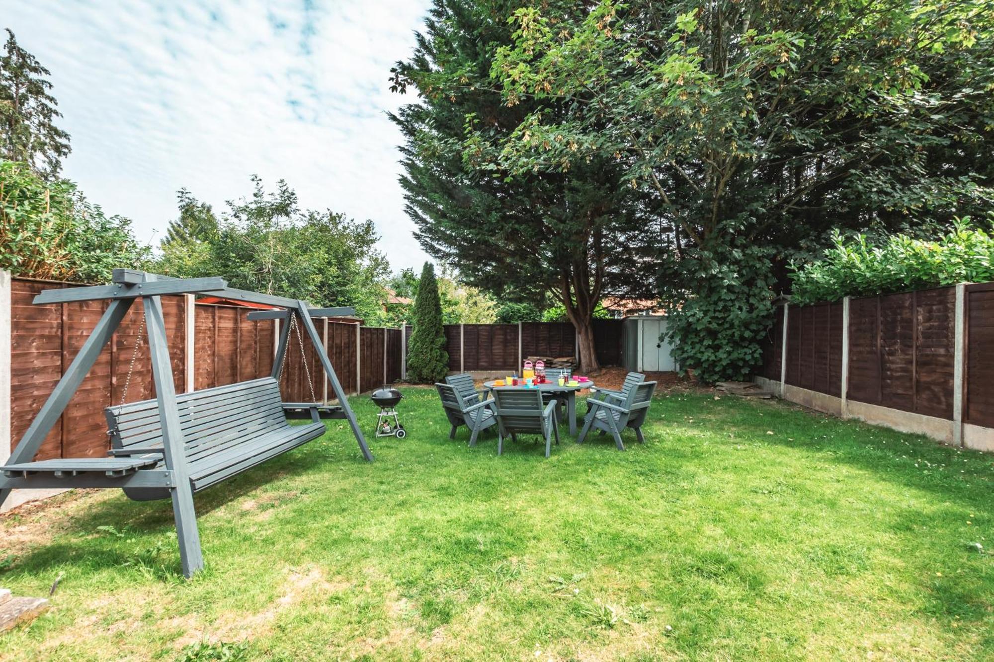 Family Gathering Bungalow Southampton Ngoại thất bức ảnh